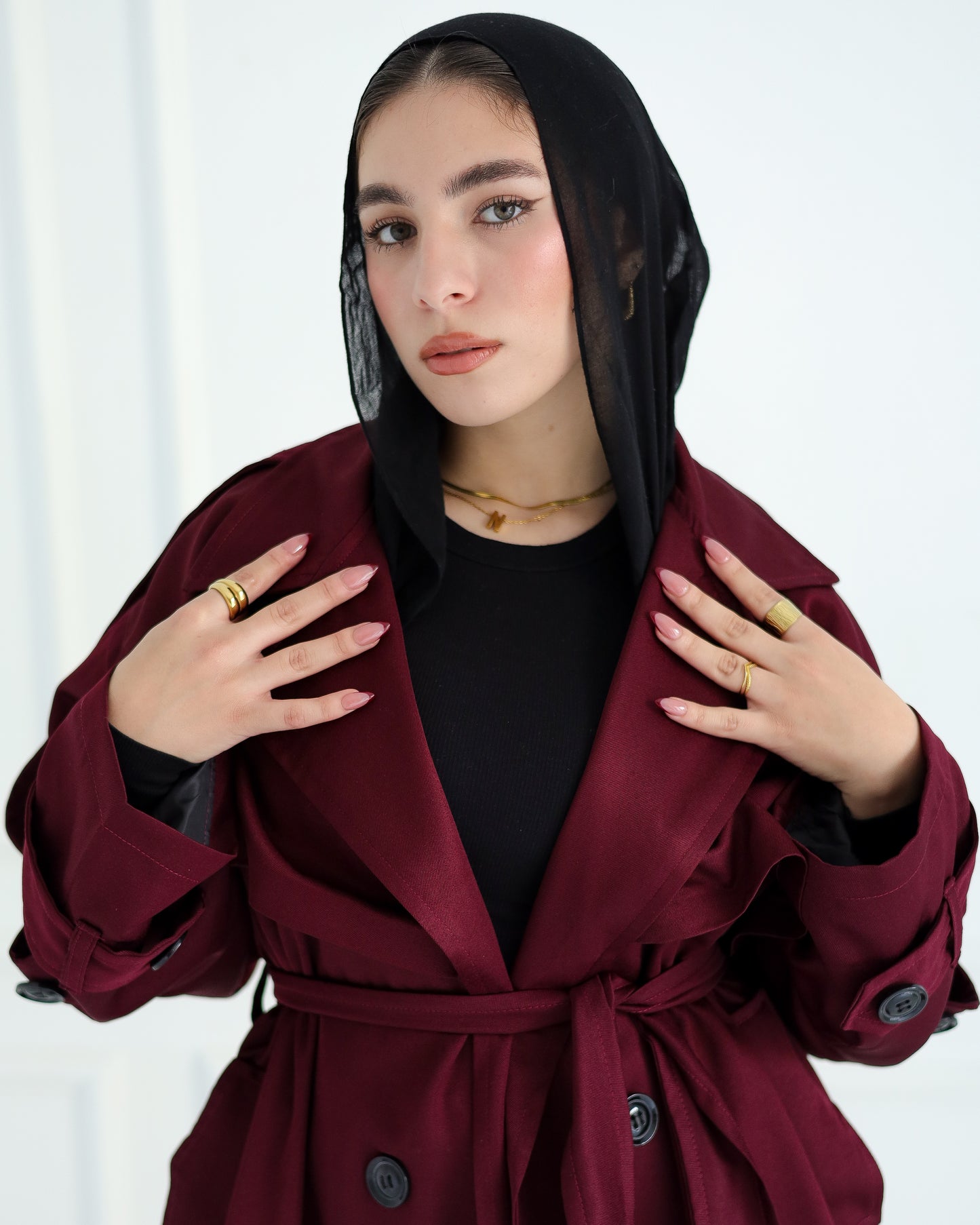 Trench coat in burgundy