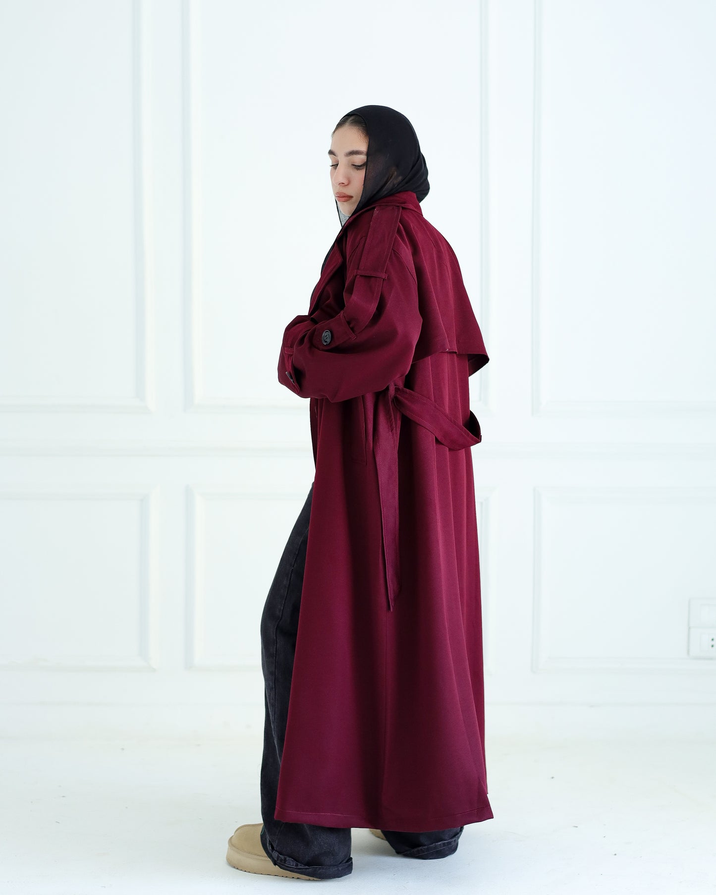 Trench coat in burgundy