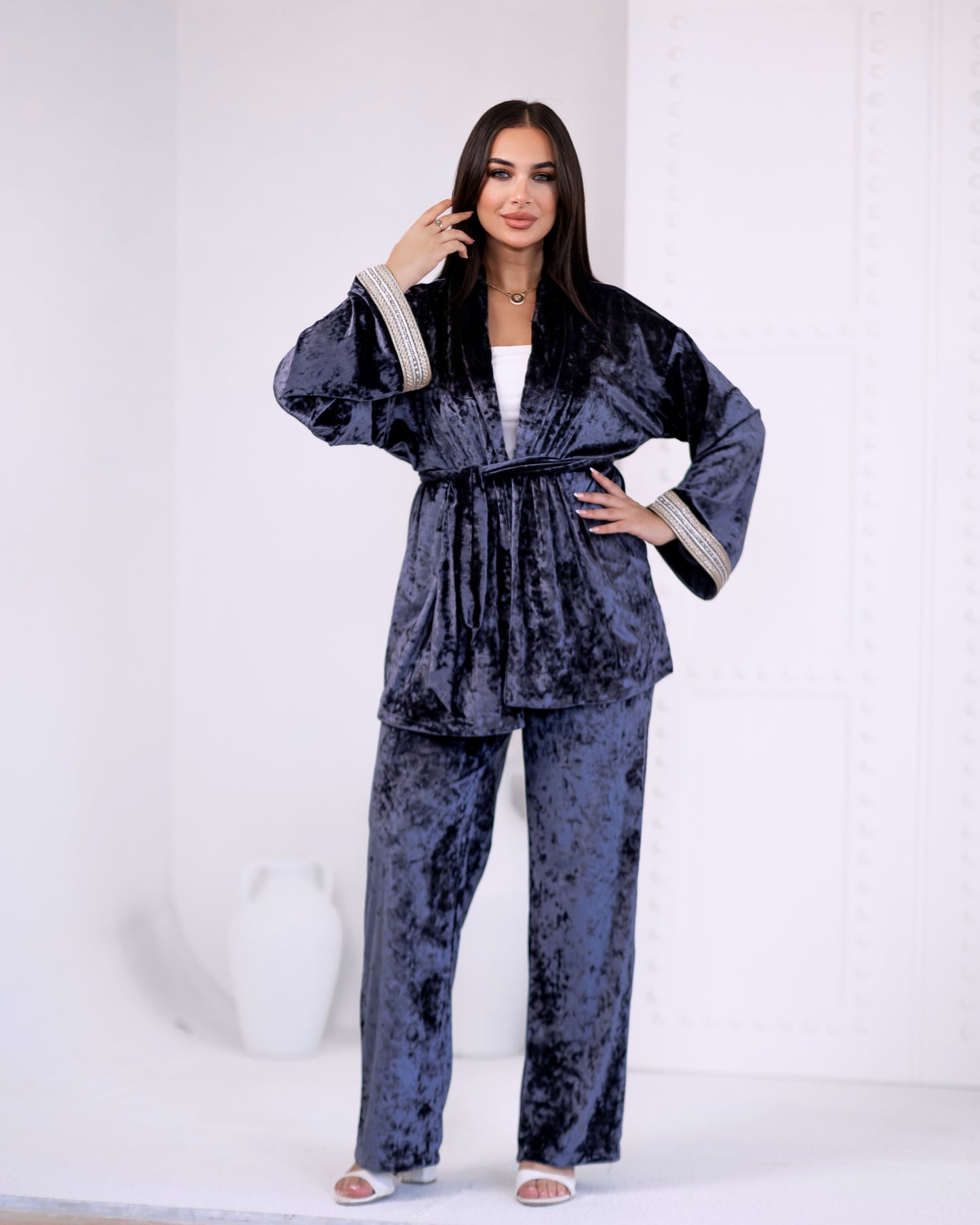 Aura Velvet set in Grey