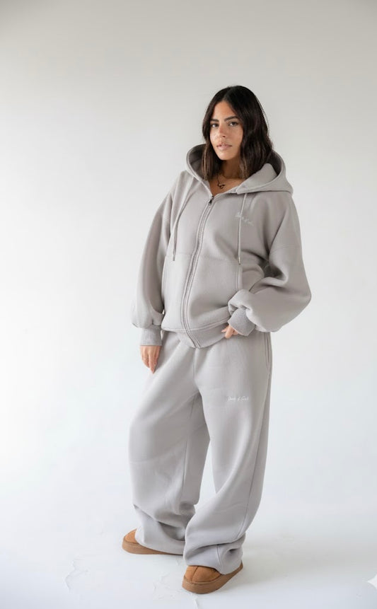 Everyday set in light grey