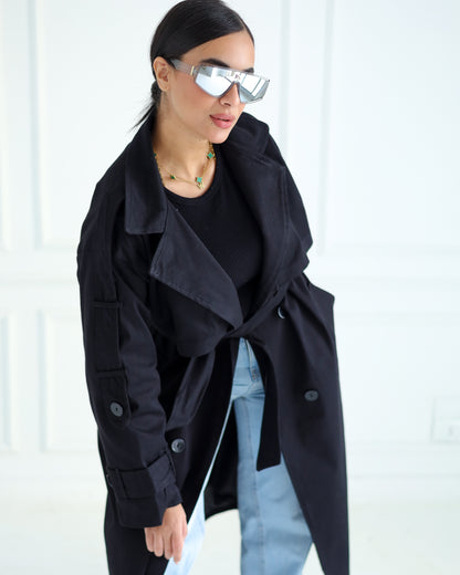 Trench coat in black