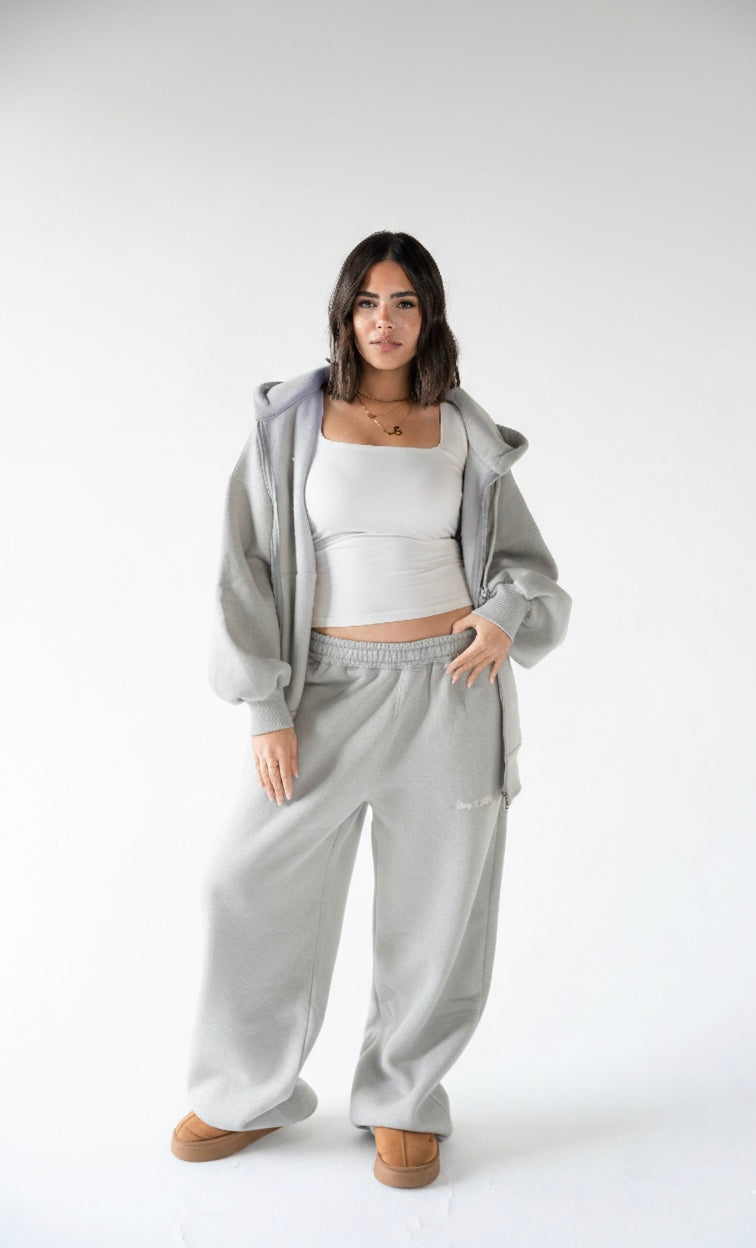 Everyday set in light grey